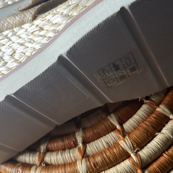 NWT sz 8 Dolce Vita Liesel Wedges - Picture 7 of 8